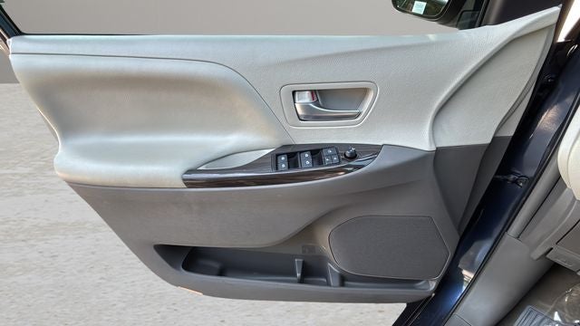 2019 Toyota Sienna XLE 8 Passenger