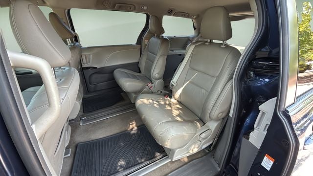 2019 Toyota Sienna XLE 8 Passenger