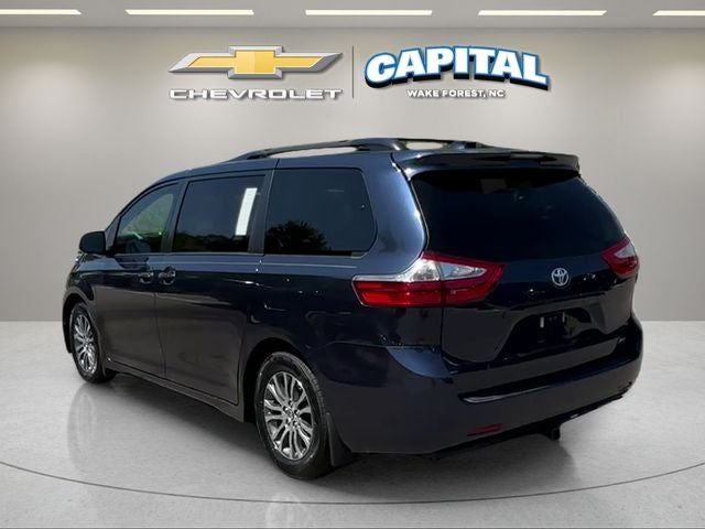 2019 Toyota Sienna XLE 8 Passenger