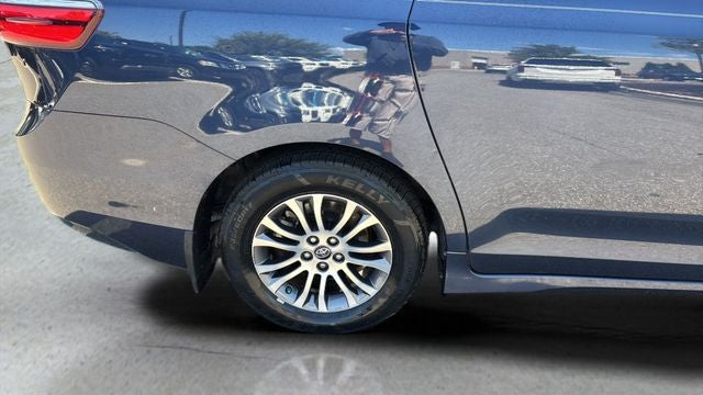 2019 Toyota Sienna XLE 8 Passenger