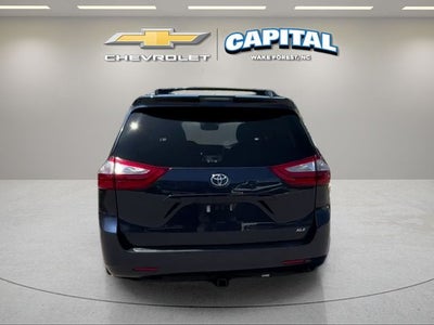2019 Toyota Sienna XLE 8 Passenger