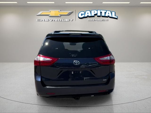2019 Toyota Sienna XLE 8 Passenger