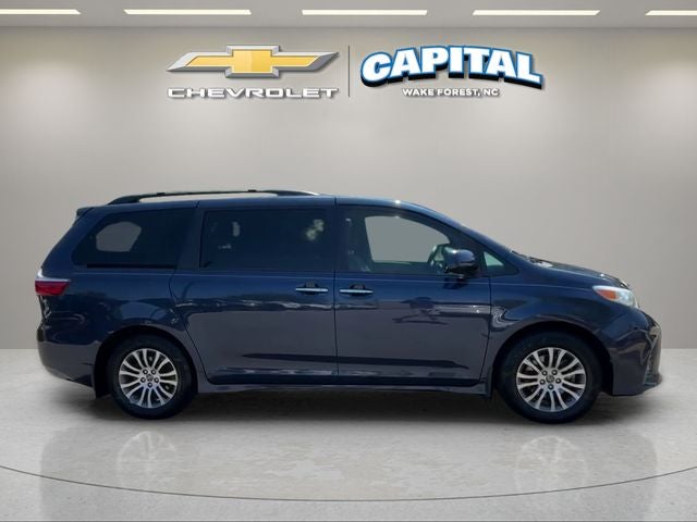 2019 Toyota Sienna XLE 8 Passenger