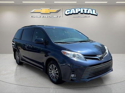 2019 Toyota Sienna XLE 8 Passenger