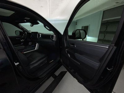 2023 Toyota Tundra Hybrid Platinum