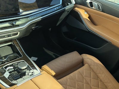 2025 BMW X7 xDrive40i