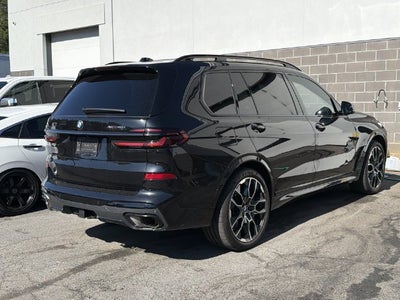 2025 BMW X7 xDrive40i