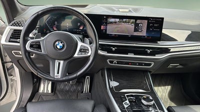 2023 BMW X7 M60i