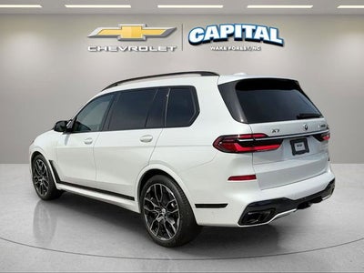 2023 BMW X7 M60i