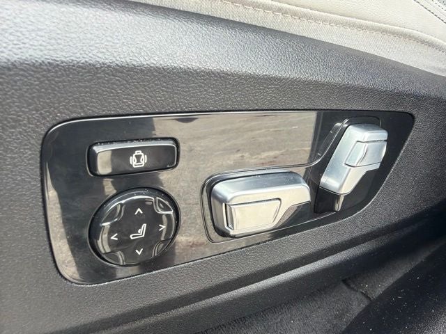 2024 BMW X5 M60i
