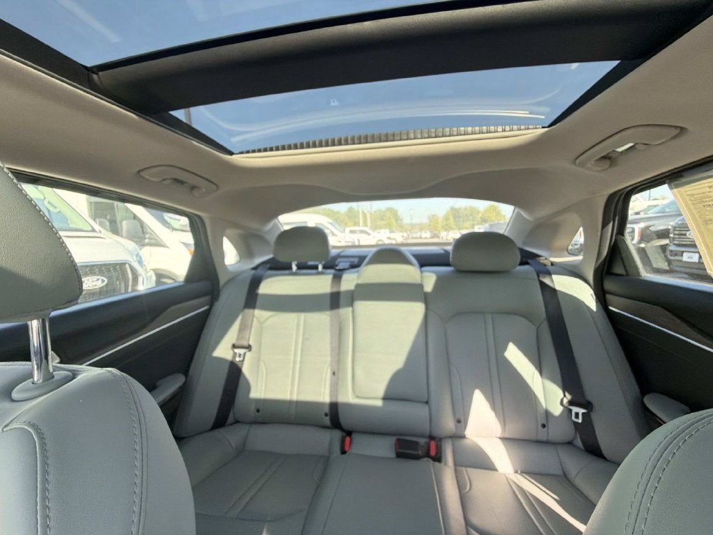 2022 Kia K5 EX