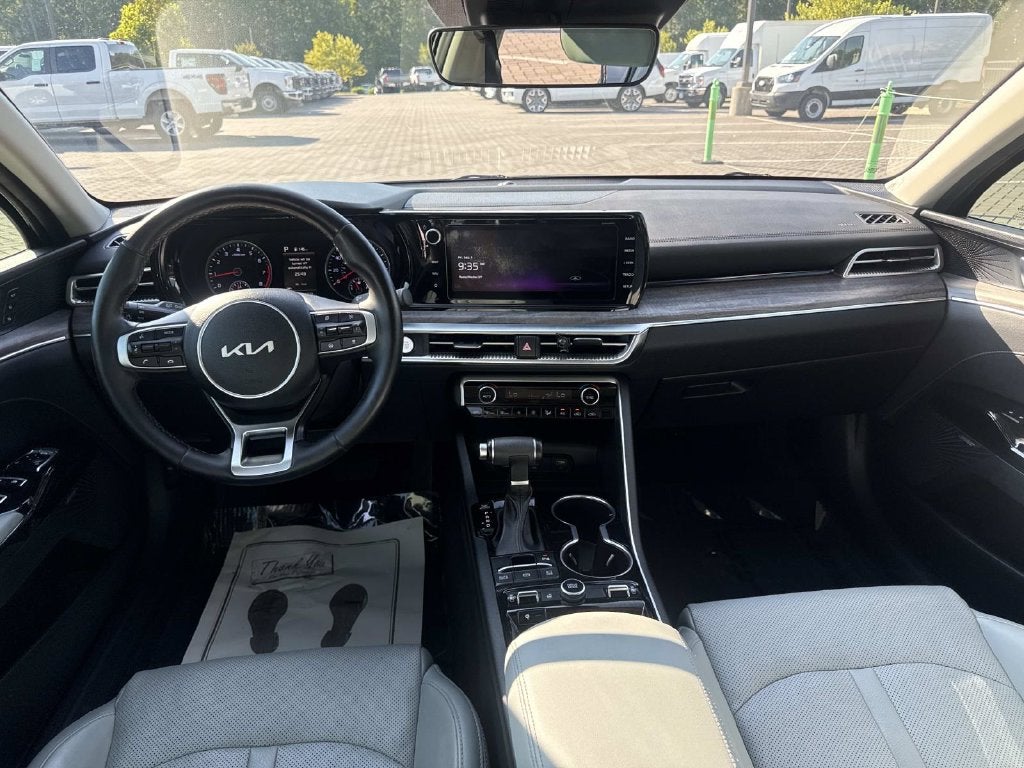 2022 Kia K5 EX