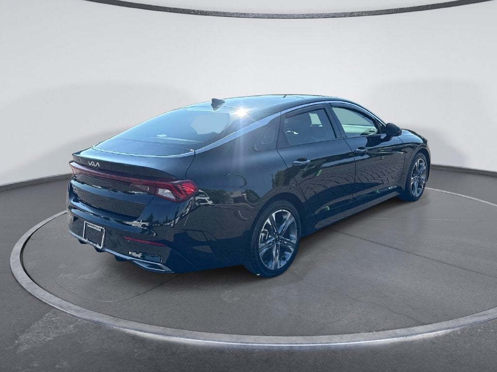 2022 Kia K5 EX