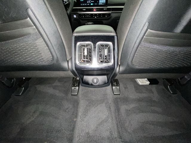 2025 Kia Sorento LX