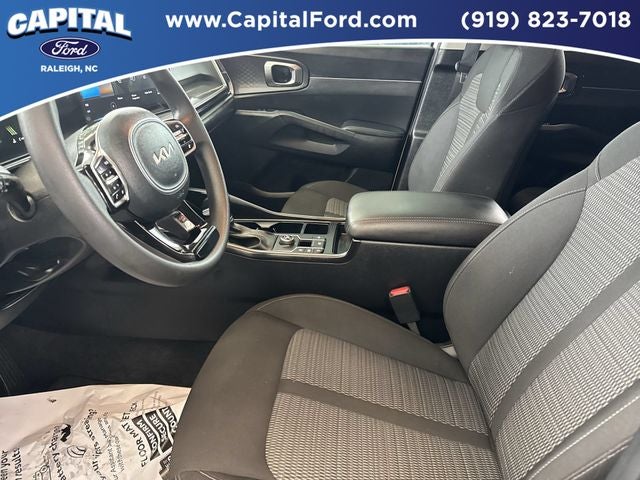 2025 Kia Sorento LX