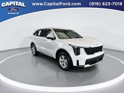 2025 Kia Sorento LX
