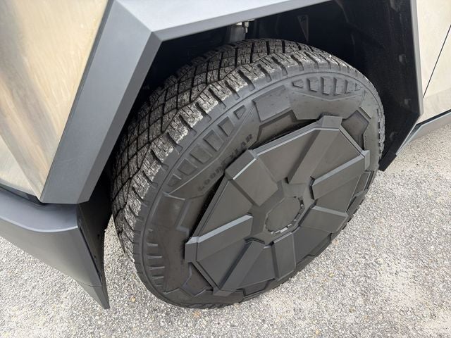 2025 Tesla Cybertruck Long Range