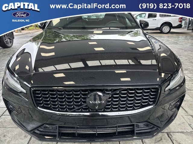 2024 Volvo S60 B5 Plus Black Edition