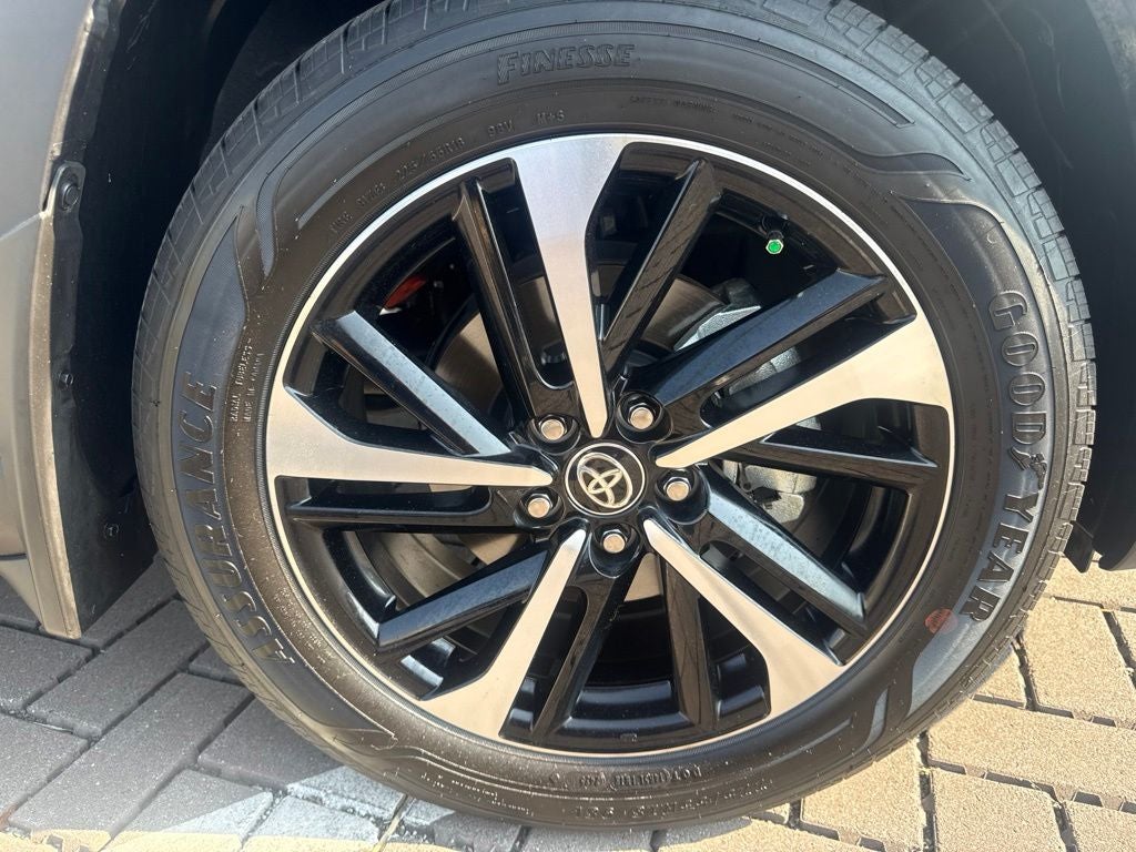 2025 Toyota Corolla Cross Hybrid XSE