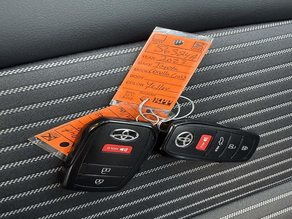 2023 Toyota Corolla Cross Hybrid XSE