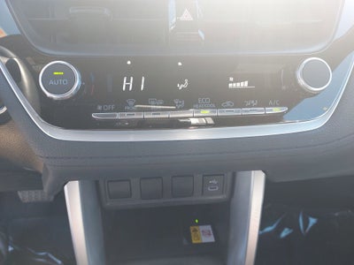 2023 Toyota Corolla Cross Hybrid SE