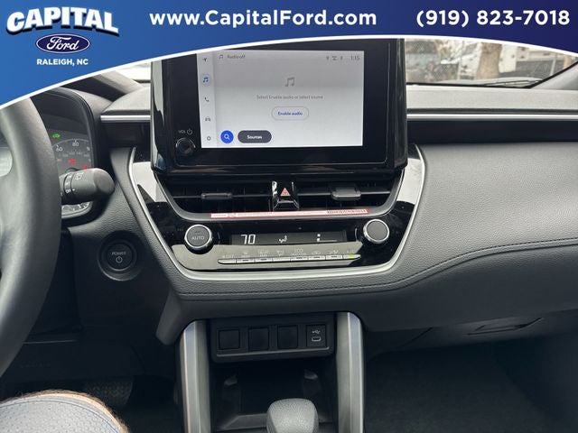 2025 Toyota Corolla Cross Hybrid SE