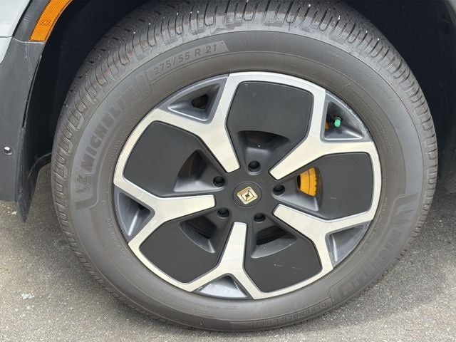 2024 Rivian R1S Adventure