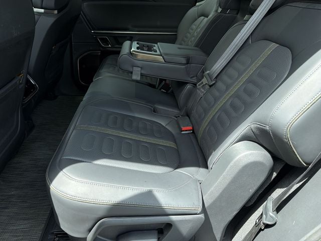 2024 Rivian R1S Adventure