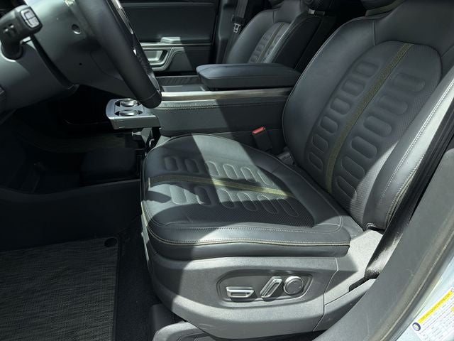 2024 Rivian R1S Adventure