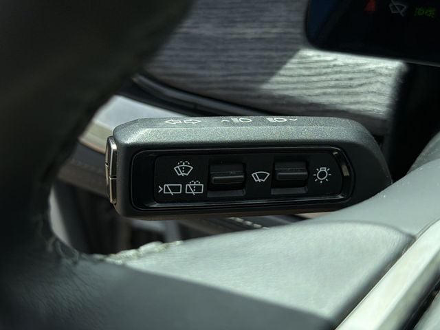 2024 Rivian R1S Adventure