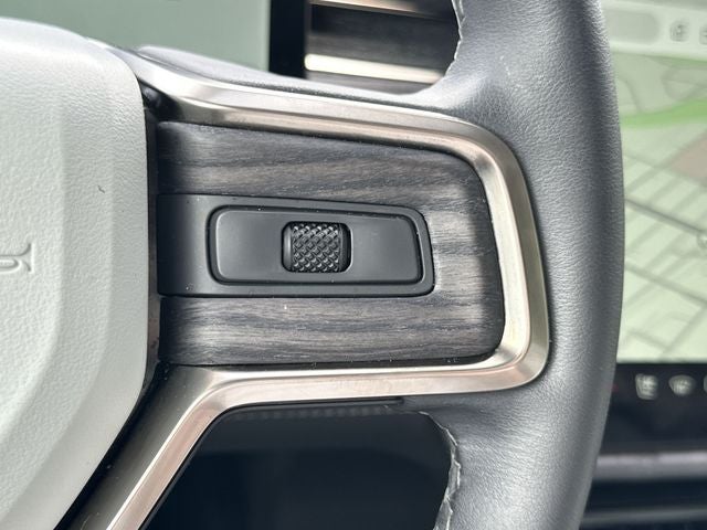 2024 Rivian R1S Adventure