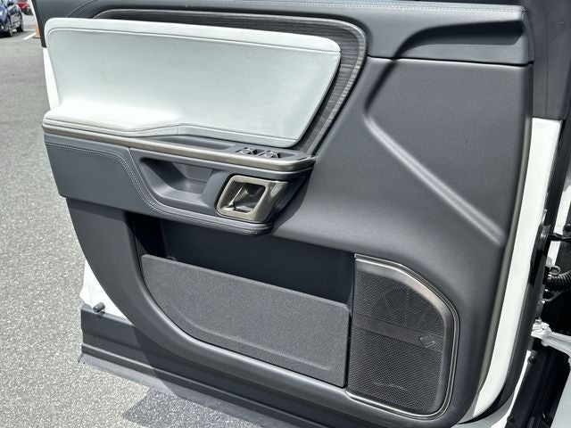 2024 Rivian R1S Adventure