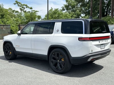 2024 Rivian R1S Adventure