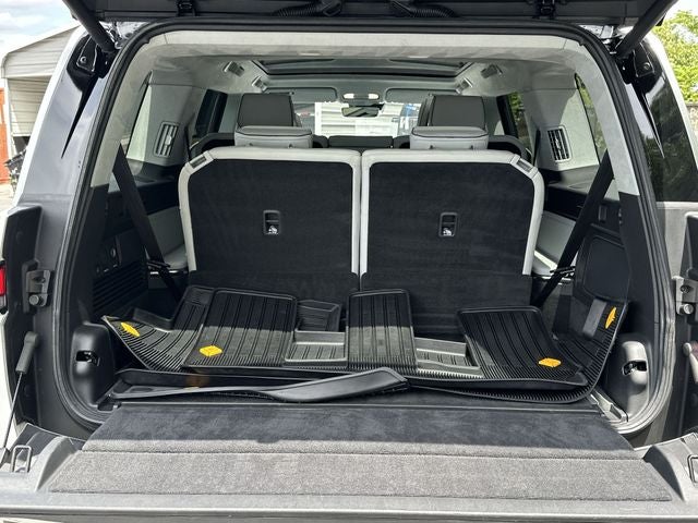 2024 Rivian R1S Adventure