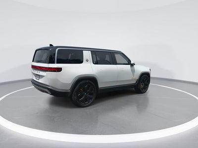 2024 Rivian R1S Adventure