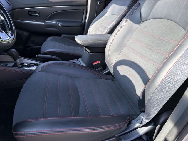 2025 Mitsubishi Outlander Sport 2.0 SE