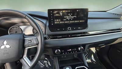 2025 Mitsubishi Outlander ES