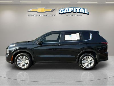 2025 Mitsubishi Outlander ES