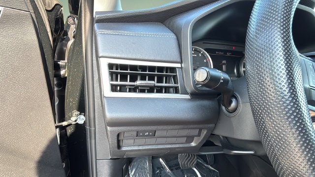 2025 Mitsubishi Outlander ES