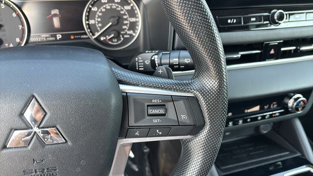 2025 Mitsubishi Outlander ES