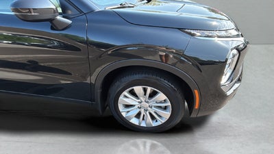 2025 Mitsubishi Outlander ES