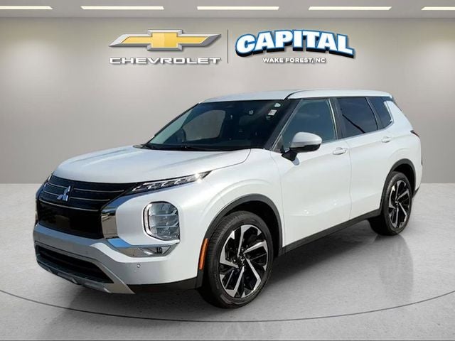 2023 Mitsubishi Outlander SE