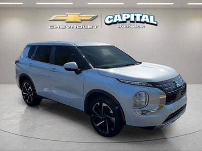 2023 Mitsubishi Outlander SE