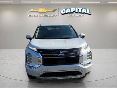 2023 Mitsubishi Outlander SE