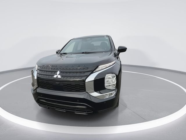 2023 Mitsubishi Outlander Base