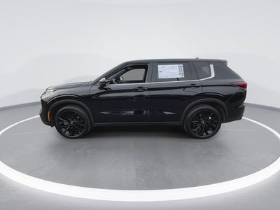 2023 Mitsubishi Outlander Base
