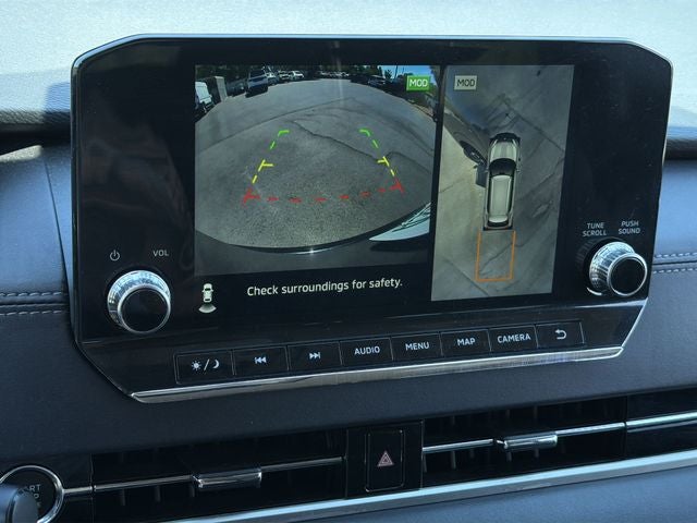 2024 Mitsubishi Outlander Base
