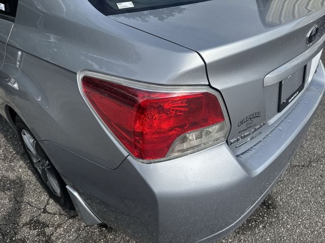 2013 Subaru Impreza 2.0i