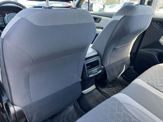 2025 Subaru Forester Base