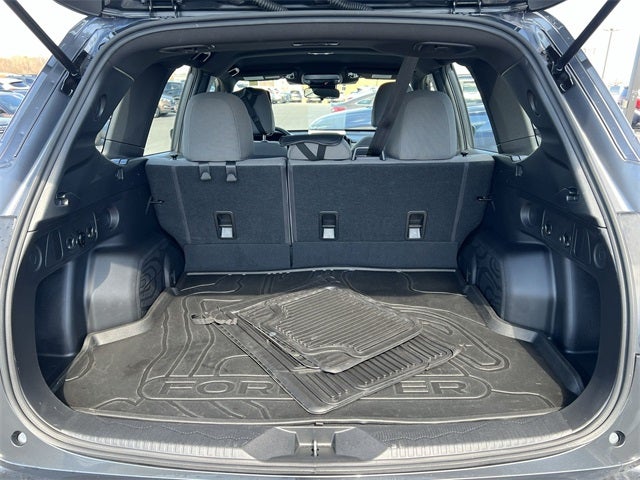 2025 Subaru Forester Base